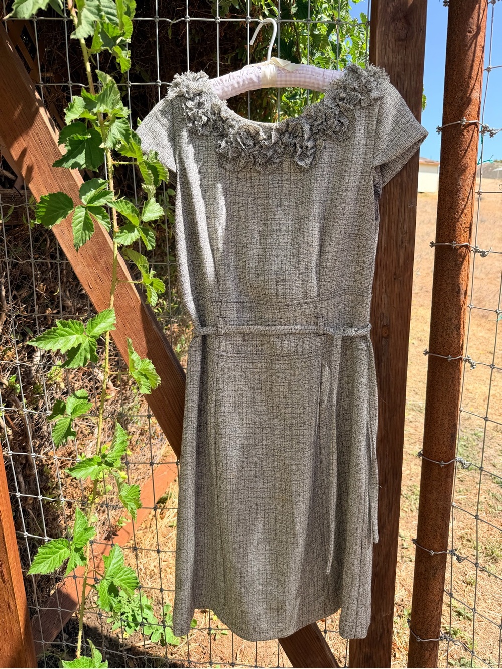 Vintage Gray Textured Cap-Sleeve Dress with Floral Neckline